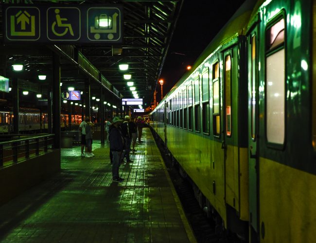 Noční vlaky zažívají renesanci. Vůně dálek i spěšné loučení ve fotografiích