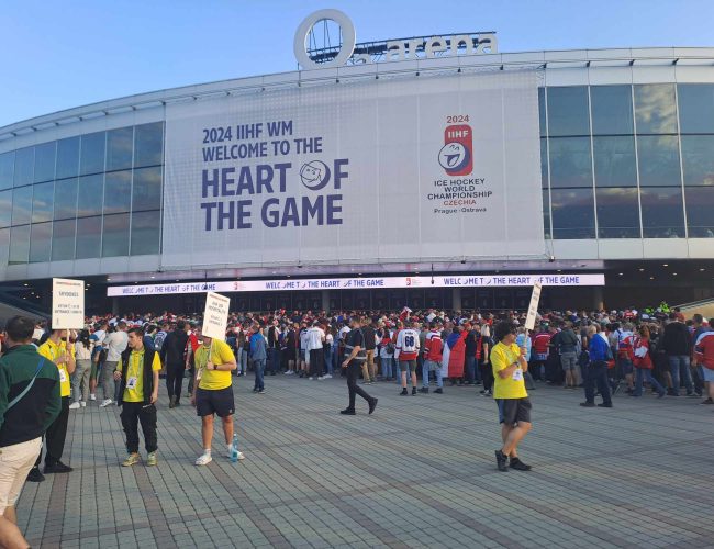 Začalo hokejové mistrovství, Praha a Ostrava pod náporem fanoušků